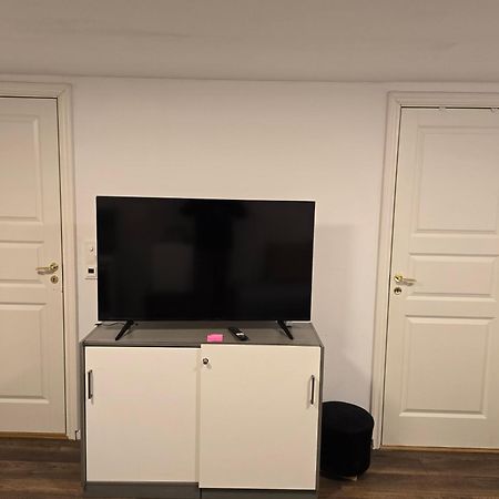 Beautiful 2 Rooms Apartment In Klofta,Near Oslo Airport& Oslo ภายนอก รูปภาพ