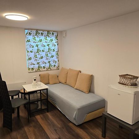 Beautiful 2 Rooms Apartment In Klofta,Near Oslo Airport& Oslo ภายนอก รูปภาพ