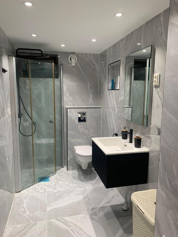 Beautiful 2 Rooms Apartment In Klofta,Near Oslo Airport& Oslo ภายนอก รูปภาพ